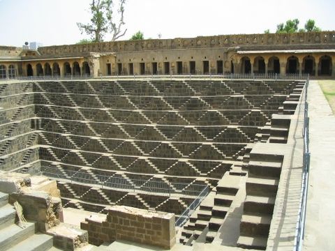 Колодец Chand Baori в Индии (26 фото)