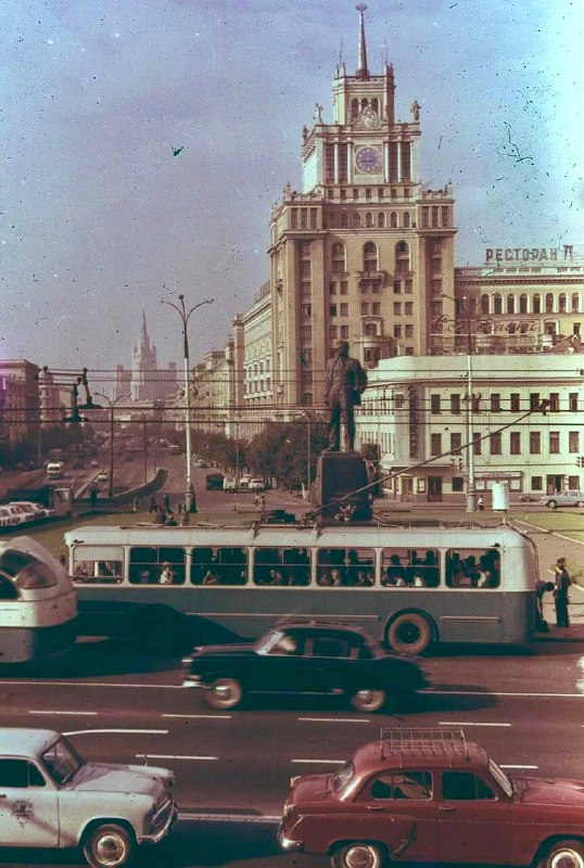 Москва и москвичи. Двадцатый век. 11.11.24