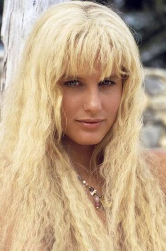 Әйелді байлап, лесбиянканы шақырды Анасы ұлымен ауыл стилінде жыныстық қатынасқа түсуде