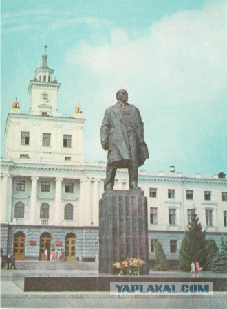 Памятники Ленину
