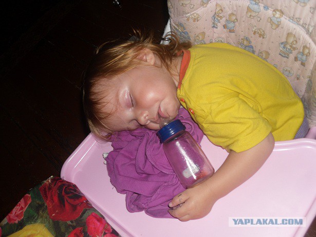 25 малышей, которые идеально овладели техникой сна