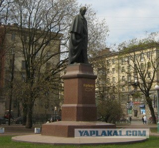 Латвия 2012: травля отмечающих 9 мая