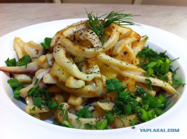 Кальмар фаршированный