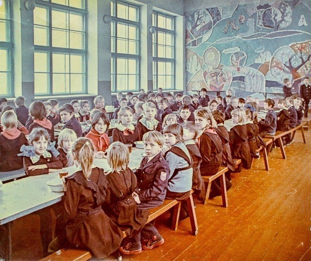 Фотохроника "загнивающего совка". Часть 12