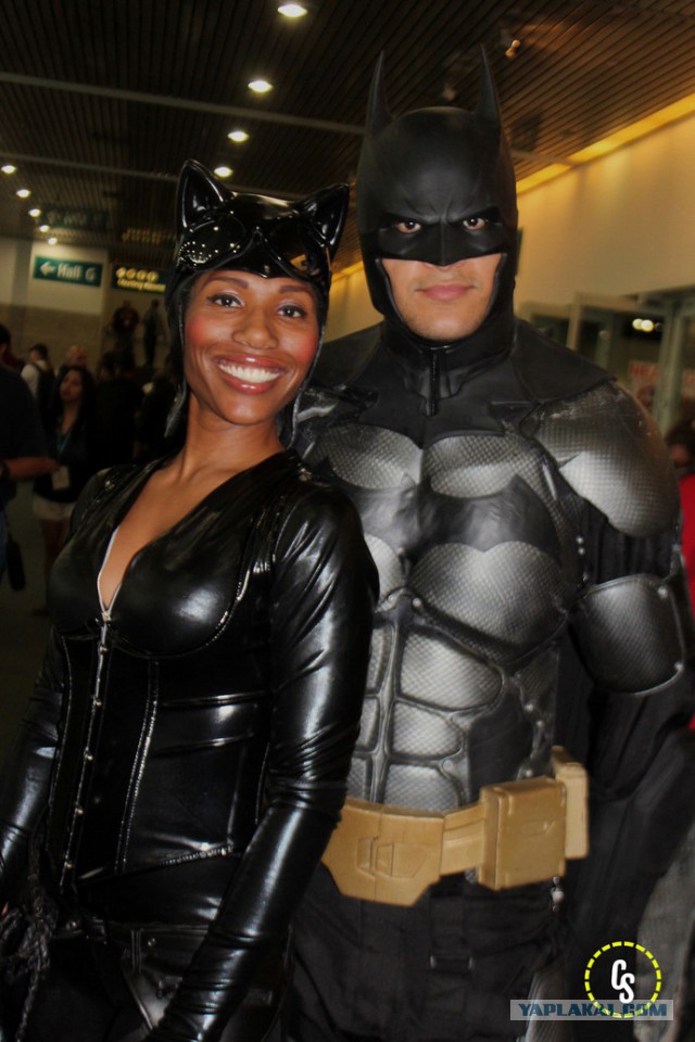 Девушки на фестивале косплея WonderCon 2016