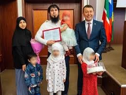 На чиновника, раздававшего квартиры мигрантам в Краснодарском крае, завели уголовное дело, Бастрыкин контролирует процесс лично