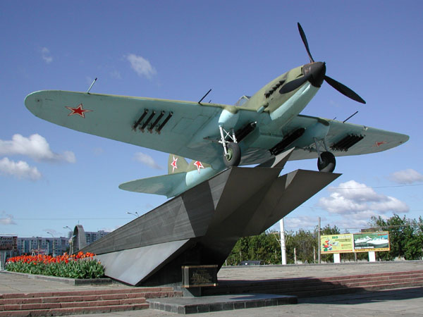 20 самых интересных авиапамятников