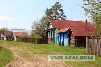 В Подмосковье выставили баррикады при въезде в поселок и требуют 55000$ за проезд