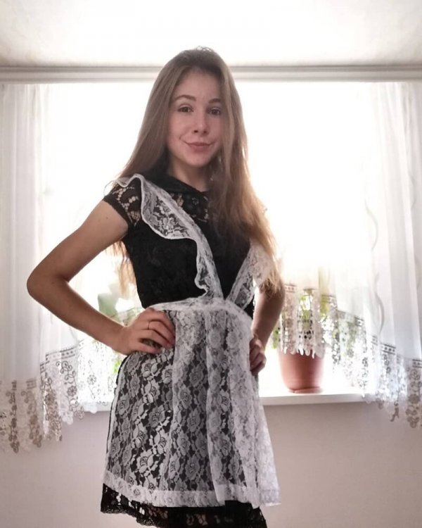 Ослепительные одиннадцатиклассницы 2019 года: Каблуки, помада, кружева
