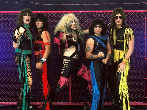 Попался на глаза плакат Manowar