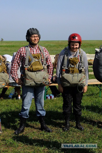 Первый прыжок с парашютом!