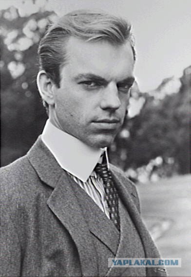 Фото актеров и музыкантов, из которых харизма плещет через край