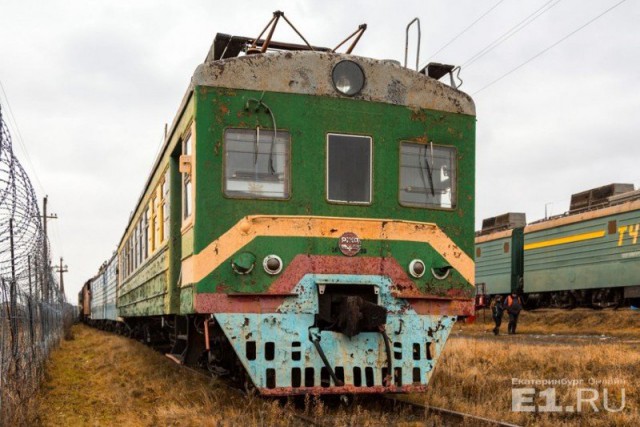 Фоторепортаж с секретной базы на Урале, где хранятся старинные поезда