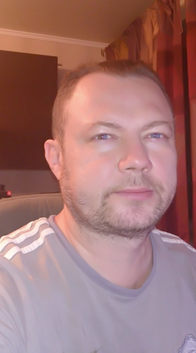 Почему женщины одним "дают" сразу, а других матросят месяцами