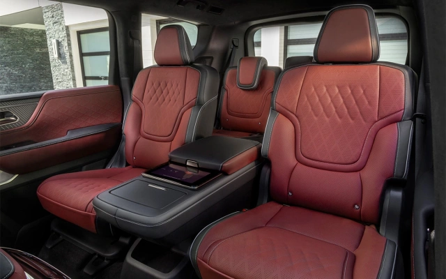 В России начались продажи нового Infiniti QX80