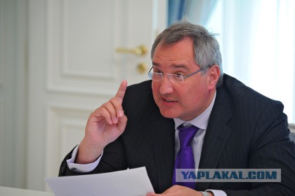 Всё ясно, он застгял.