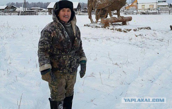 Скульптор из Якутии слепил Ждуна из навоза