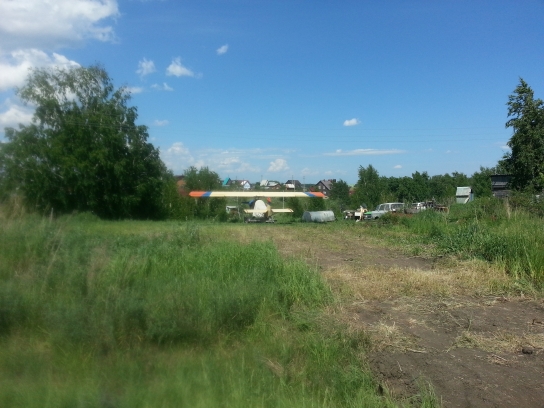 В Новосибирске пенсионеру запретили летать на самодельном деревянном самолёте