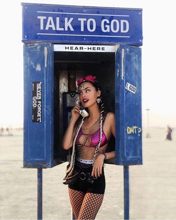 Подборка мадамов с фестиваля Burning Man