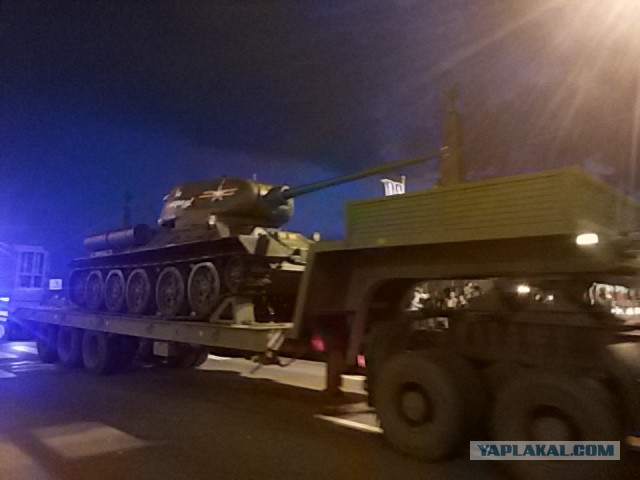 Пучок разных фотографий с телефона.