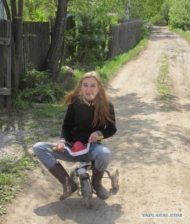 Танька, фоткай, я позирую!