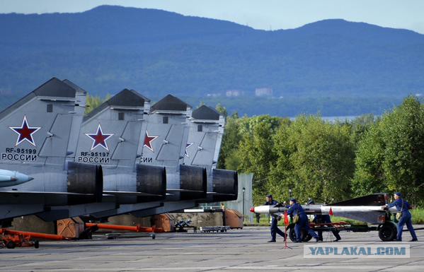 Россия потребовала убрать военные самолеты США