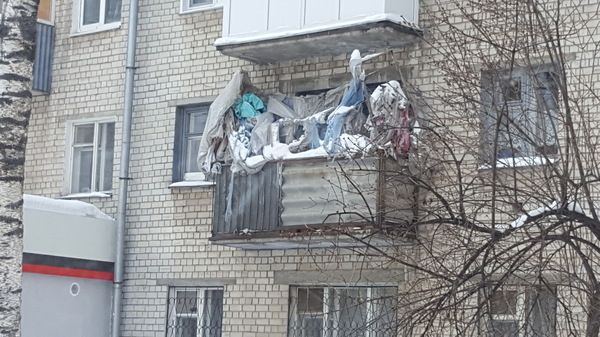 Маразм крепчал