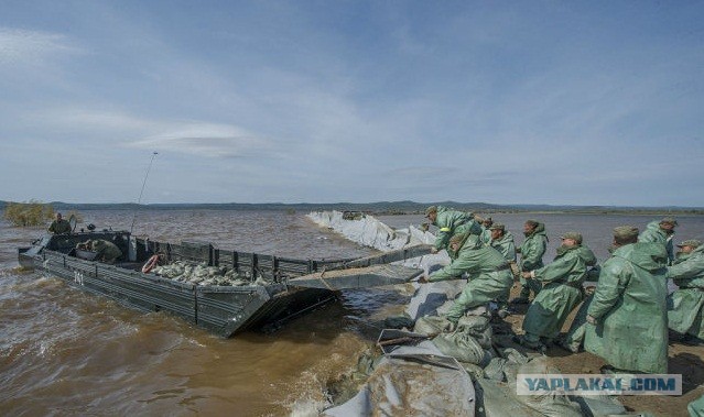 Всё, вода уходит! А вместе с нею печаль, разруха..