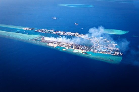 Мальдивы. Обратная сторона.