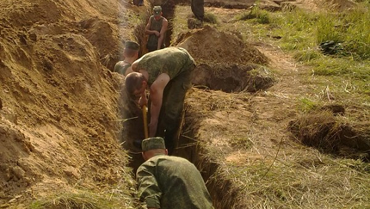 Толстяки худеют, худые наращивают мышцы. Все секреты армейского фитнеса