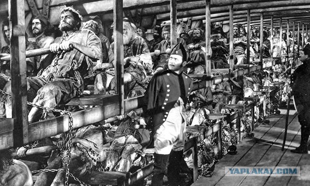 В московских аэропортах запретили сидеть на полу и слушать музыку без наушников