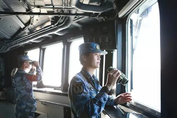 Хуйсяо - первая женщина командир боевого корабля ВМС НОАК