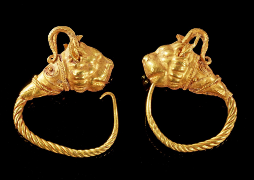 В поисках утерянной сережки…  Загадки, античное золото и драгоценности. 1.