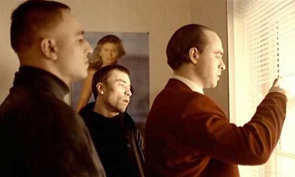 Вот это – палка! А не те огрызки, что у ваших собакенов