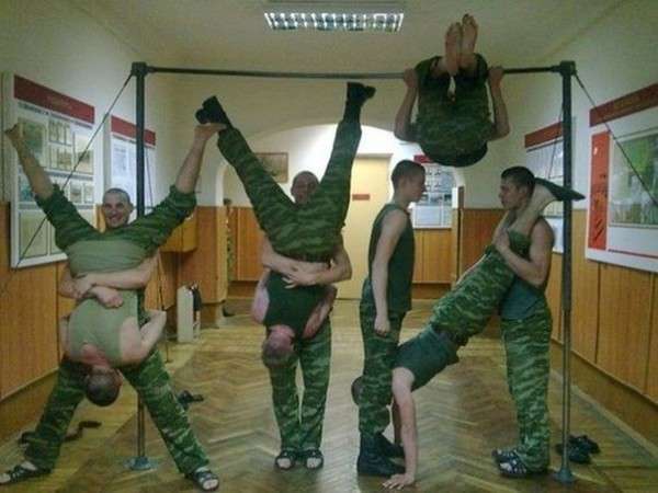 Вояки развлекаются