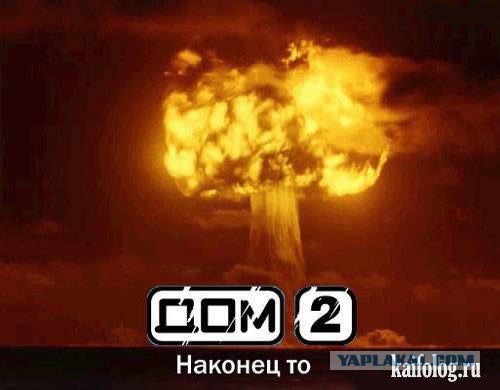 Венцеслав набирает воду в чайник