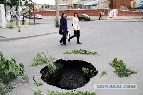 Таксист чуть не утонул в луже, Киров