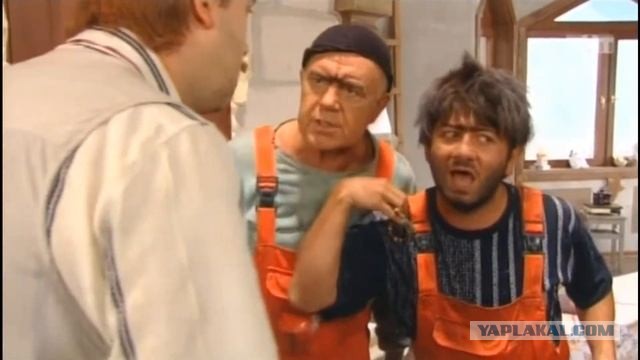 Он не думал, что ему придётся целовать мою задницу