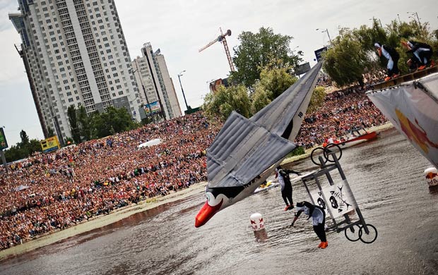 "Кузькина мать" и Red Bull Flugtag 2010