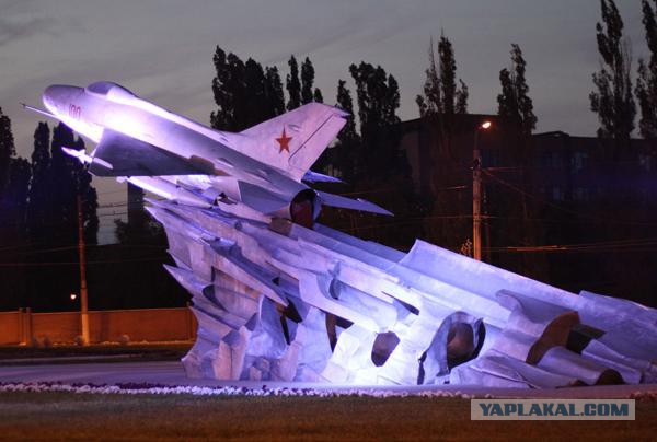 20 самых интересных авиапамятников