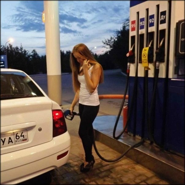 Девушки и Жигули