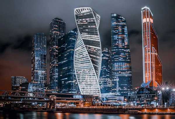 Беспилотники снова атаковали Москву и башню Москва-Сити