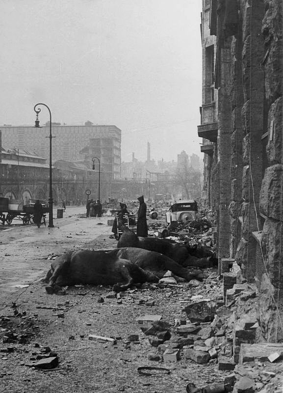 2 мая 1945 года