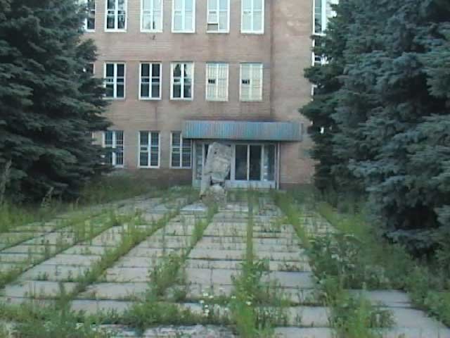 Памятник военным летчикам в Киеве.
