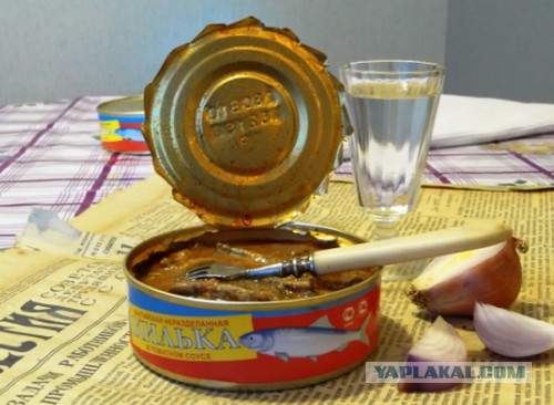 Производители латвийских шпрот "задушили" друг друга из-за эмбарго России
