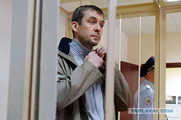 Из банка "Таатта" в Москве похитили почти 5 миллиардов рублей