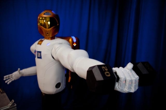 Человекоподобный робот