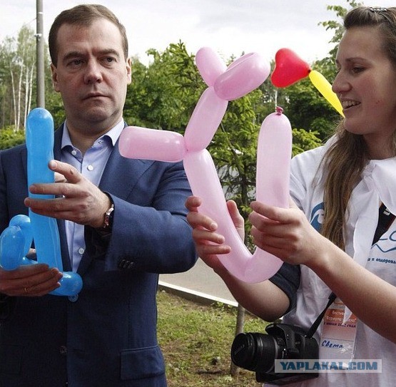 Медведев предложил распродать государственную собственность