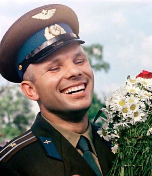 С Днём Космонавтики!