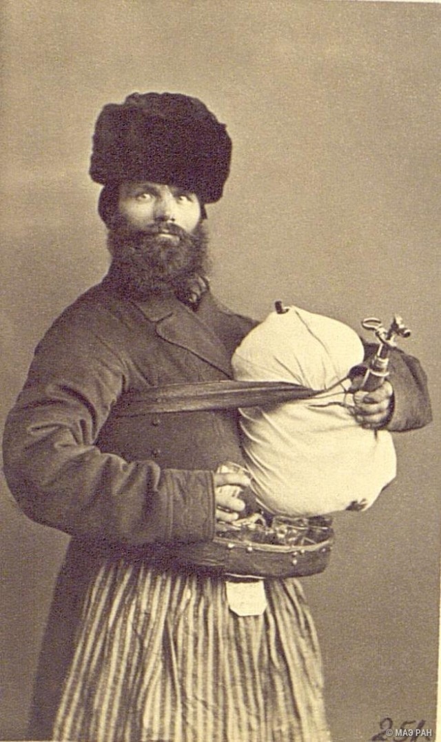 Обряды, будни и лица предков в старинных фотографиях